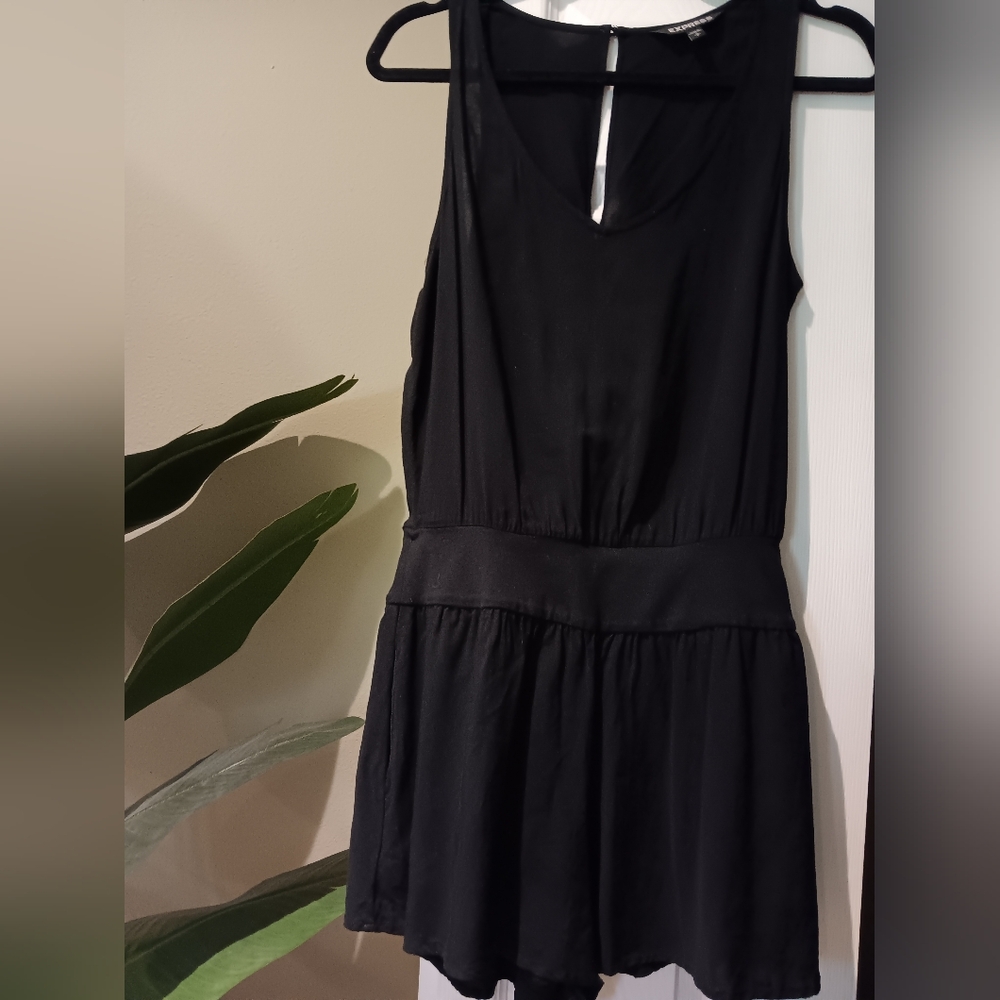 Express Romper - Picture 2 of 9